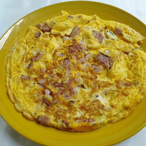 OMLET SA SLANINOM